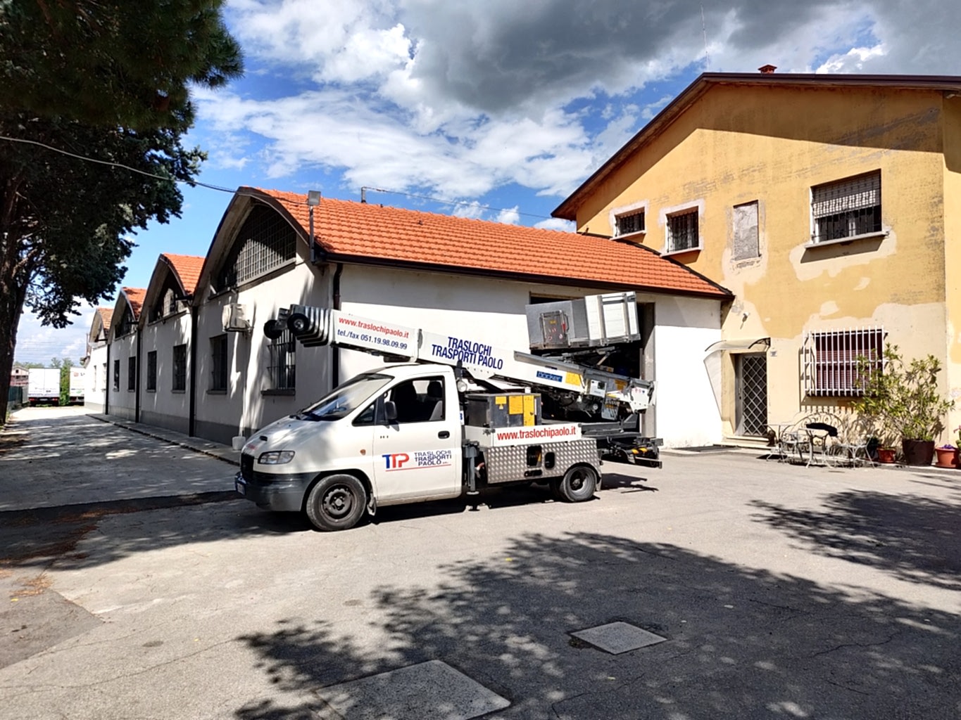 Deposito mobili per traslochi Bologna